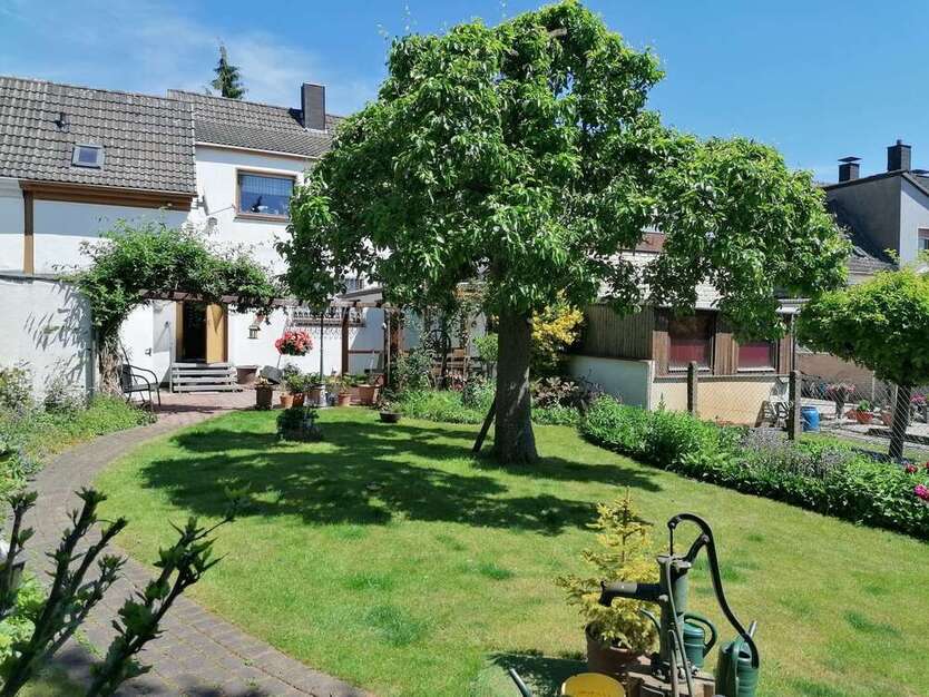 Haus zum Kaufen in Dortmund Nette 279.000 € 100 m²