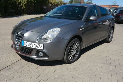 Alfa Romeo Giulietta 83.600 km 10.300 &euro; Dortmund 44147
