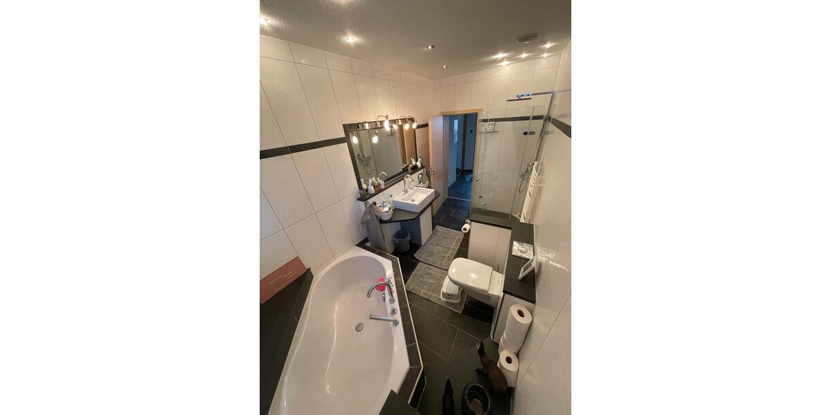 Erdgeschoßwohnung Oer-Erkenschwick Erkenschwick - 4 Zimmer, 137 m&sup2;, 345.000&euro; | Angebot:26699210