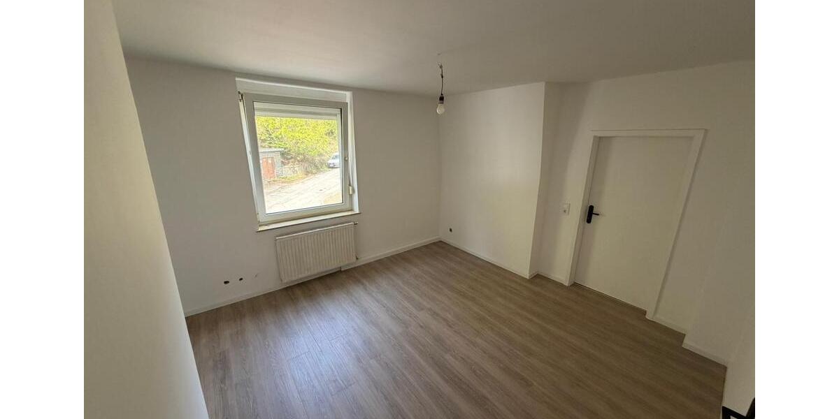 Doppelhaushälfte Altena - 8 Zimmer, 190 m&sup2;, 170.000&euro; | Angebot:26589518