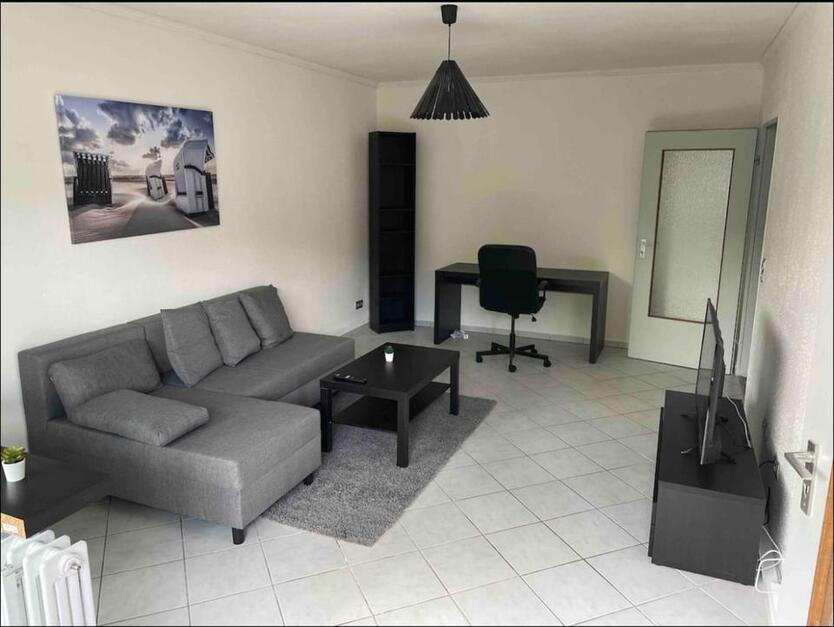 Sochöne 2,5-Zimmer-Wohnung mit Balkon in Top-Lage! von Privat zimmer