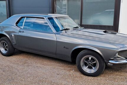 Ford Mustang 25.000 km 36.900 &euro; Marl 45768