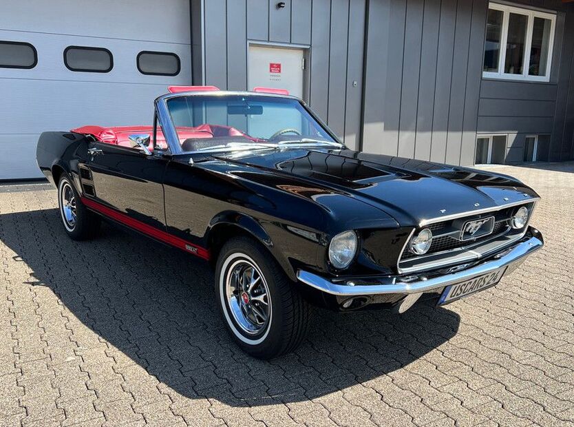 Ford Mustang 99.999 km 139.000 € Wuppertal 42389