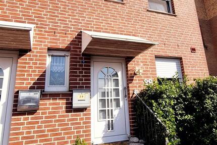 Provisionsfreie 5-Zimmer Wohnung über 2 Etagen + eigener Haustür