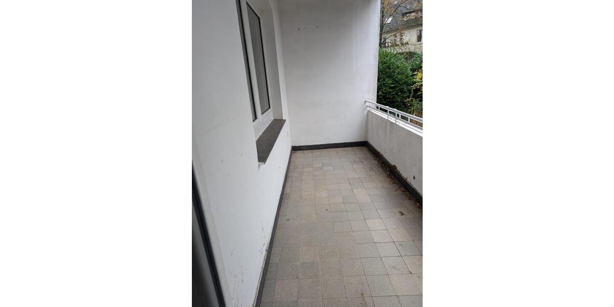 Helle 3,5 Zimmer Wohnung mit Balkon - ab sofort verfügbar 3 zimmer