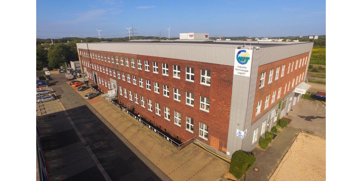 LAGER MIT BÜRO & KÜCHE – 240 m² – ÜBERWACHT – LASTENAUFZUG – STARKSTROM – RENOVIERT zimmer