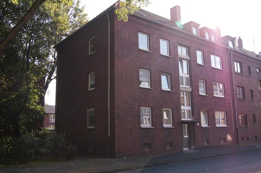 Lichtdurchflutet & zentral: 2,5-Raum-Wohnung zimmer