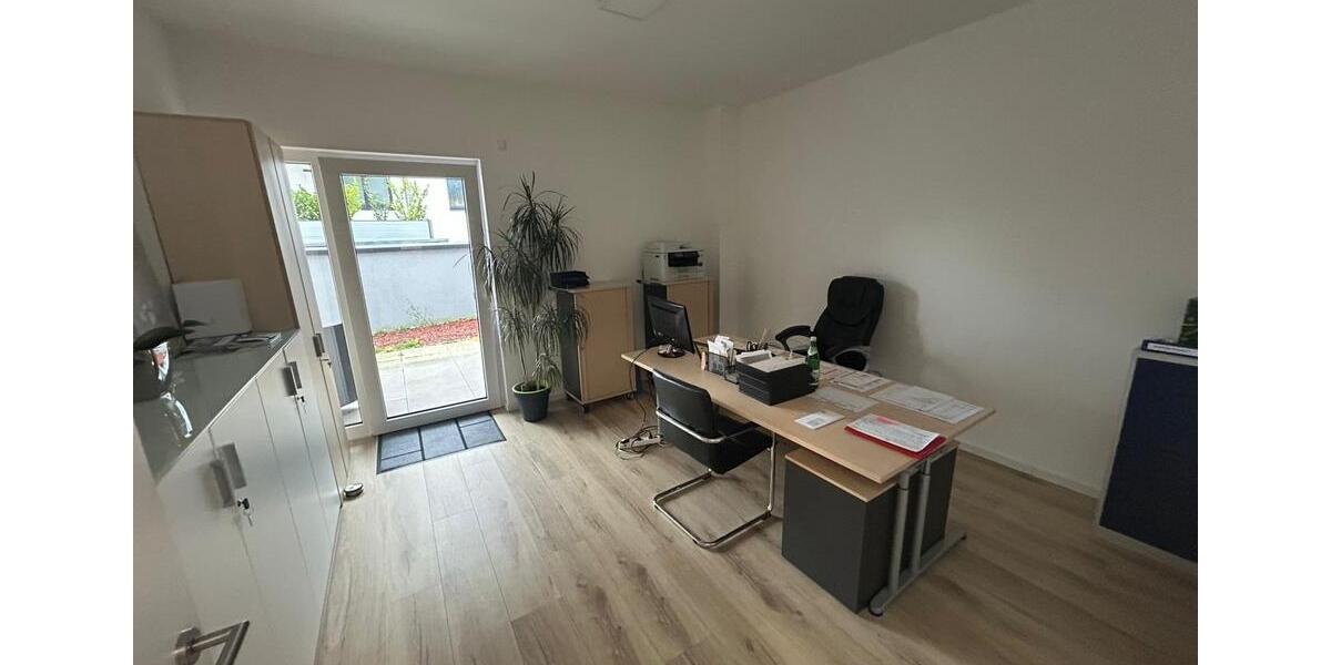 Etagenwohnung Dortmund Hörde - 3 Zimmer, 102 m&sup2;, 1.470&euro; | Angebot:24590770