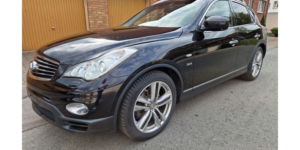 INFINITI QX50 180.000 km 14.999 &euro; Gelsenkirchen 45881