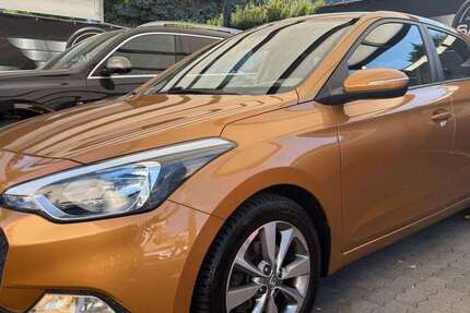 Hyundai i20 82.000 km 7.900 € Herne 44649