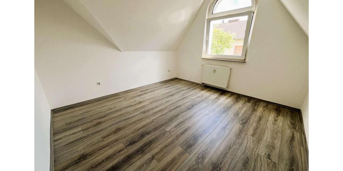 Dachgeschoßwohnung Herne Sodingen - 5 Zimmer, 110 m&sup2;, 1.070&euro; | Angebot:24149075