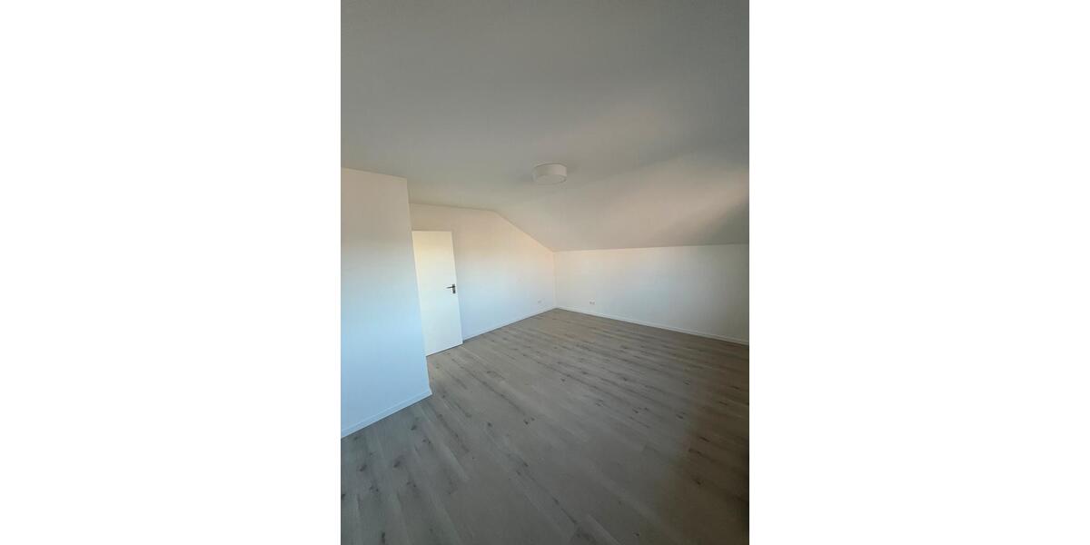 Dachgeschoßwohnung Werne - 3.5 Zimmer, 80 m&sup2;, 750&euro; | Angebot:26226669