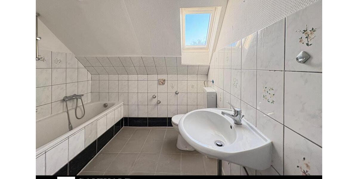 Etagenwohnung Gelsenkirchen Rotthausen - 5.5 Zimmer, 110 m&sup2;, 670&euro; | Angebot:24802195