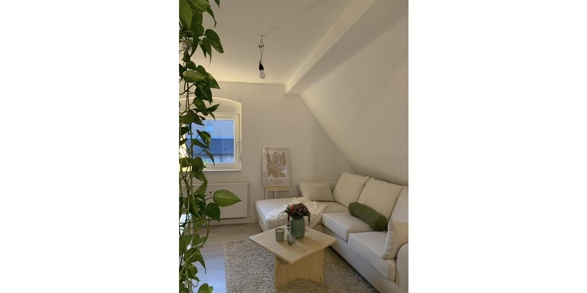 Dachgeschoßwohnung Lünen Brambauer - 2.5 Zimmer, 49 m&sup2;, 453&euro; | Angebot:24843589