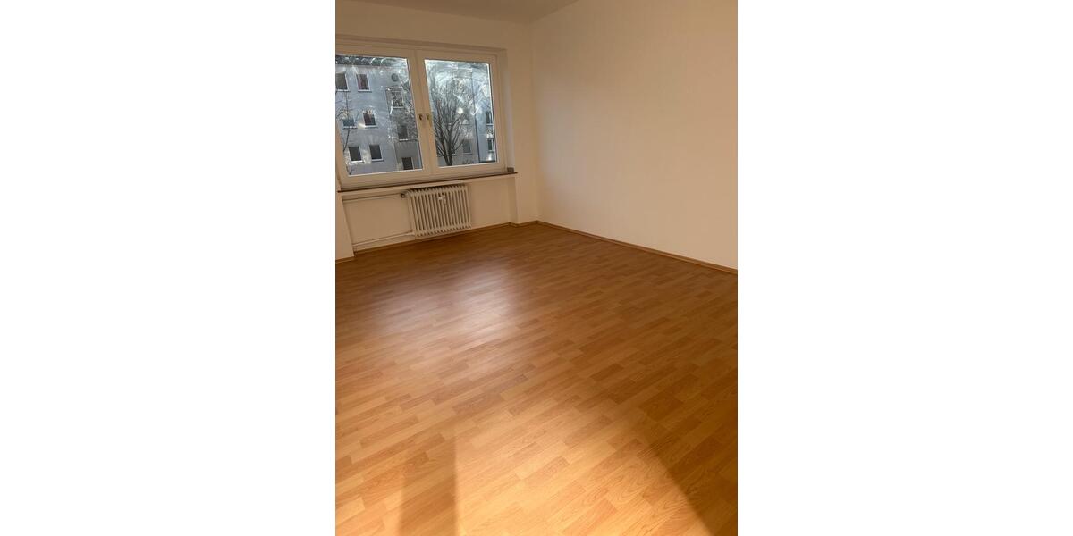 Etagenwohnung Dortmund Gartenstadt - 3 Zimmer, 82 m&sup2;, 999&euro; | Angebot:25930828