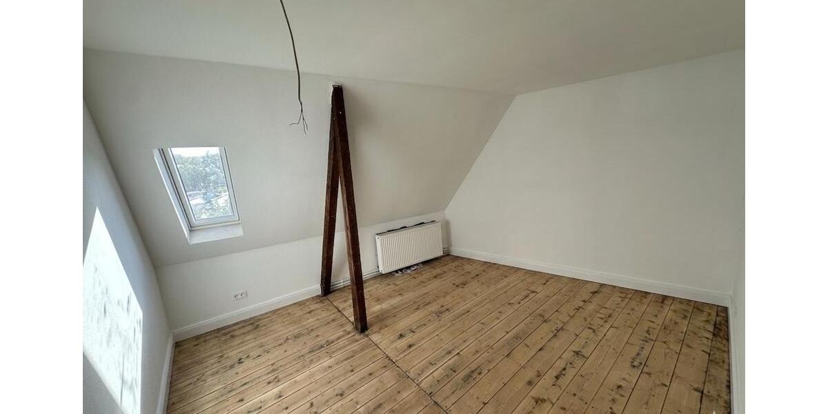 Dachgeschoßwohnung Hemer - 5 Zimmer, 120 m&sup2;, 1.150&euro; | Angebot:26329344