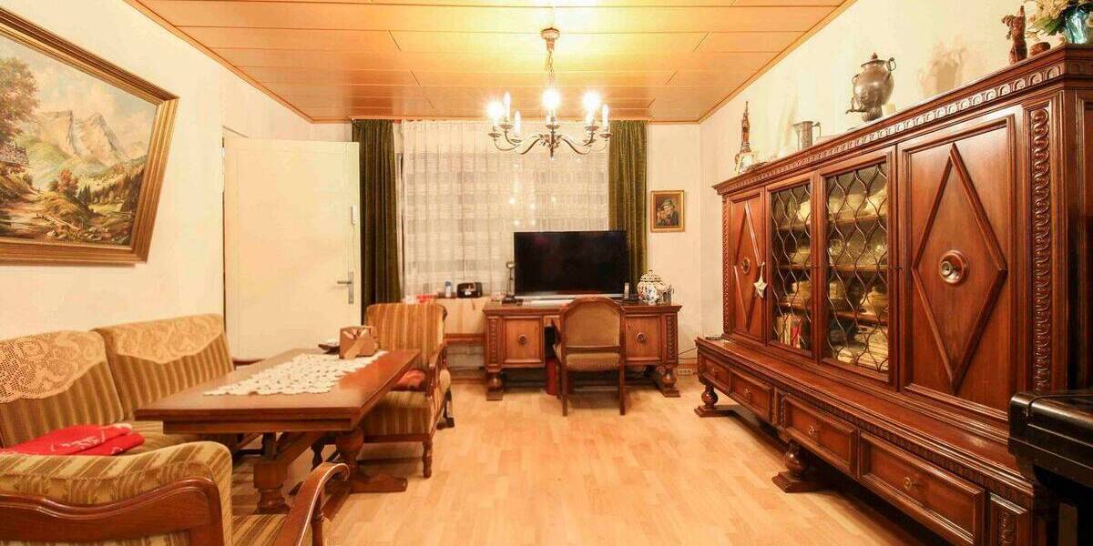 Mehrfamilienhaus, Wohnhaus Bochum Laer - 6 Zimmer, 211 m&sup2;, 320.000&euro; | Angebot:26043818