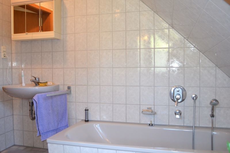 Großzügiges 2 Familien-Doppel-Landhaus mit Nebengebäuden und Pool in sonniger Hanglage! 8 zimmer