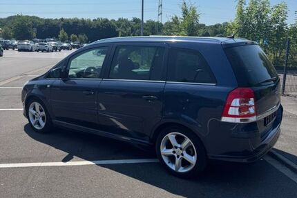 Opel Zafira 99.028 km 6.777 &euro; Gelsenkirchen 45884