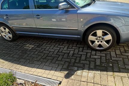 Skoda Superb 123.000 km 4.999 &euro; Dortmund 44229