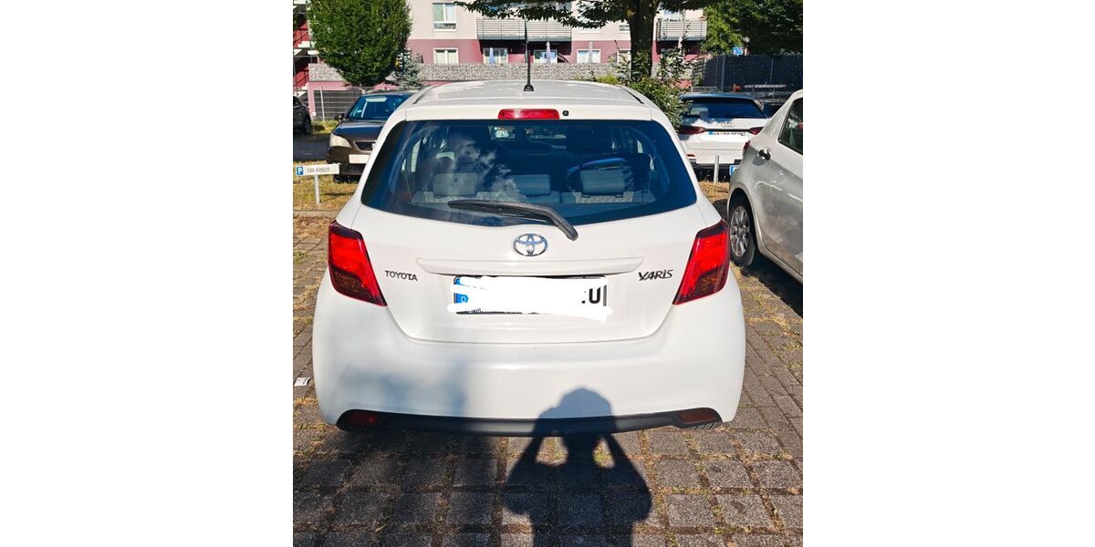 Toyota Yaris 65.500 km 9.800 &euro; Dortmund 44369