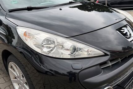 Peugeot 207 227.000 km 2.490 &euro; Dortmund 44379