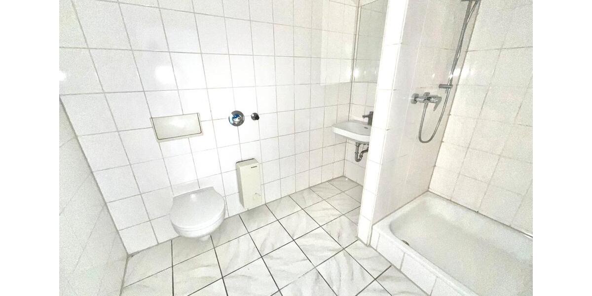 Schöne 2-Raumwohnung in zentraler Lage zimmer