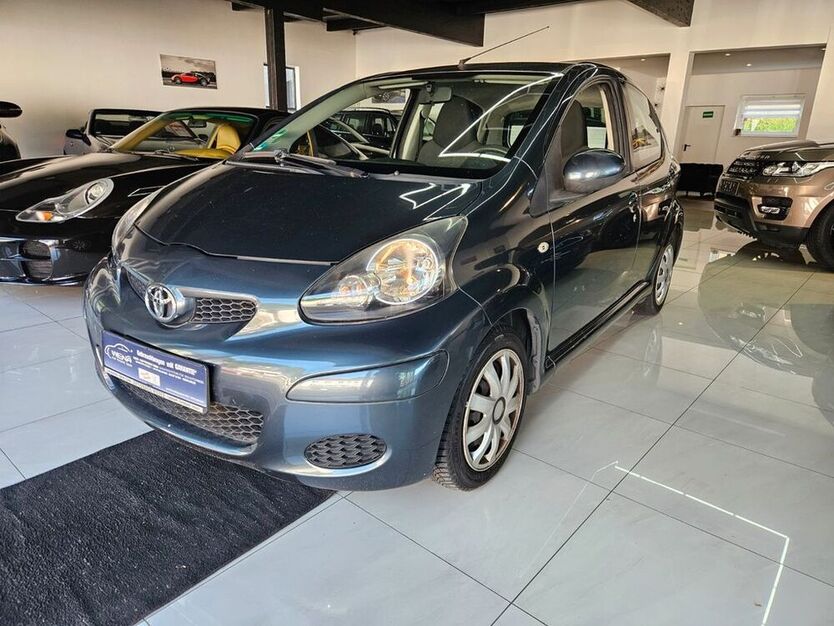 Aygo (X)