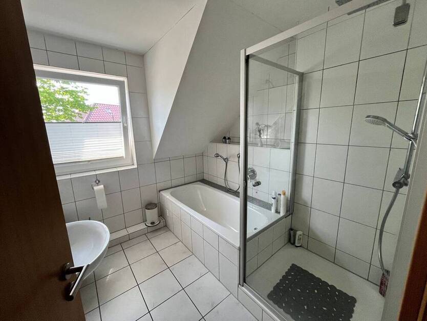 Einfamilienhaus mit Terrasse und gr. Garten