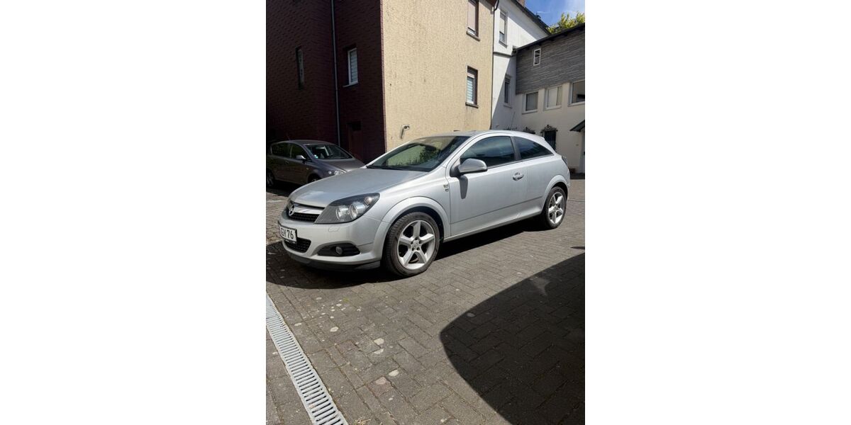Opel Astra 209.000 km 2.690 &euro; Menden 58706