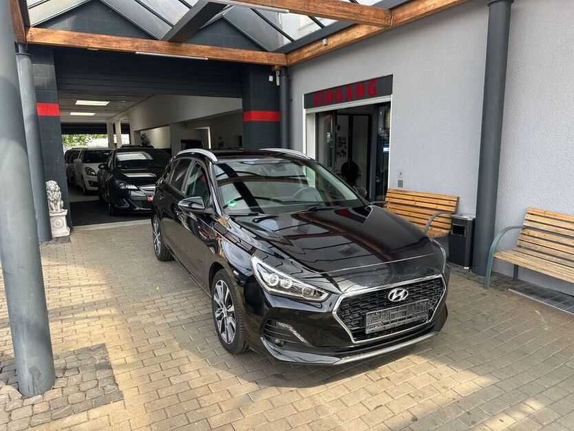 i30