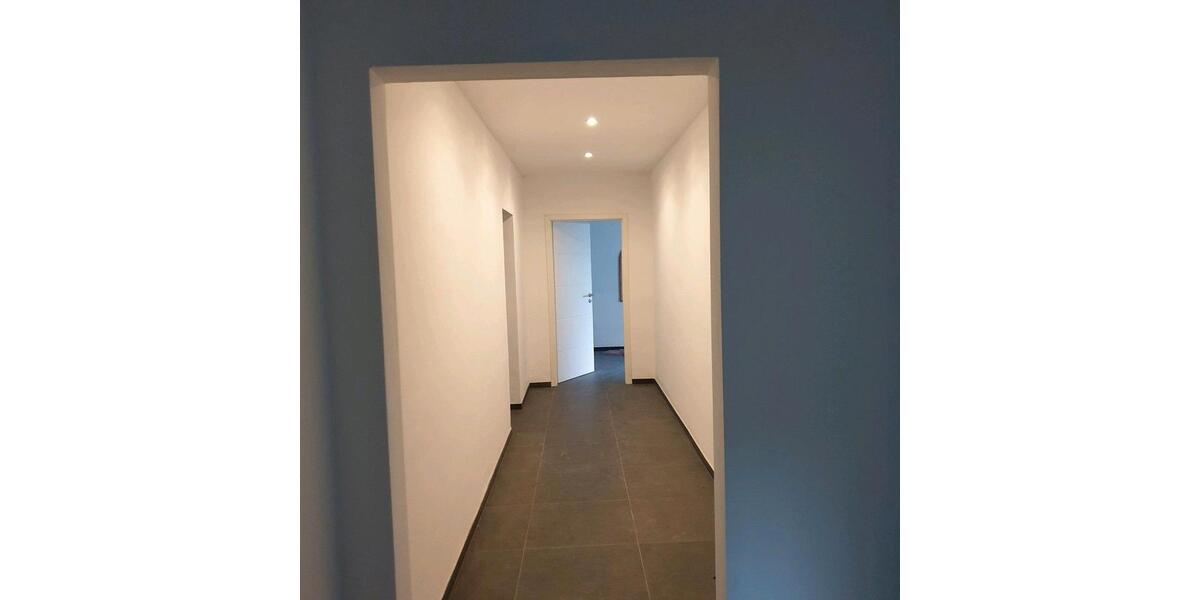 700m² Lager + 85m² Büro + Freiflächen zimmer