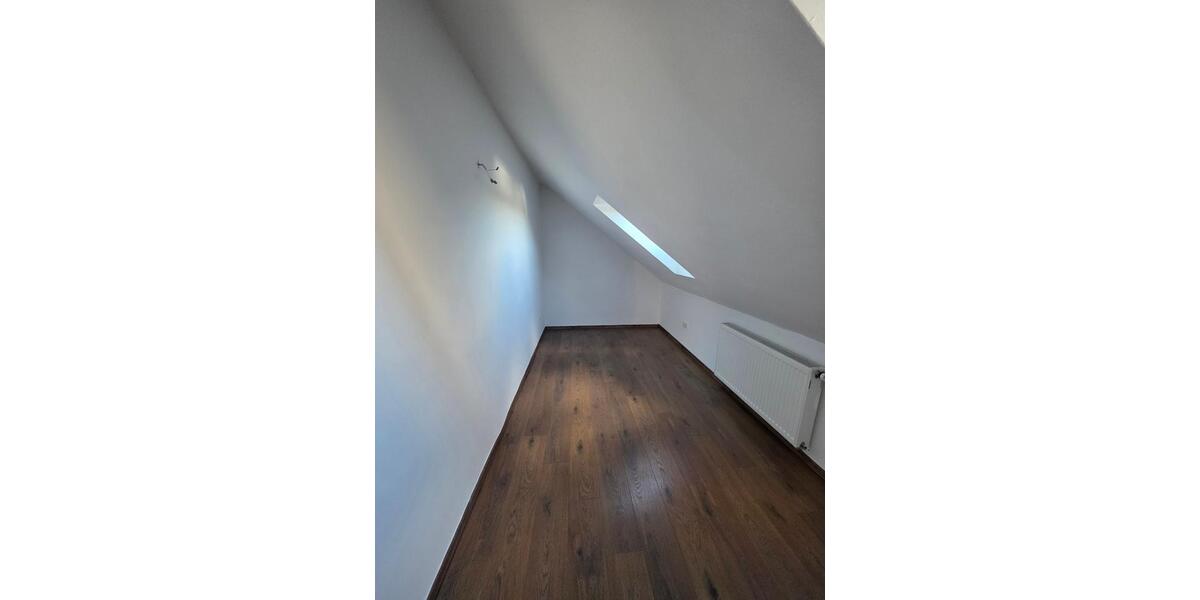 Dachgeschoßwohnung Dortmund Aplerbeck - 4 Zimmer, 85 m&sup2;, 850&euro; | Angebot:24560416