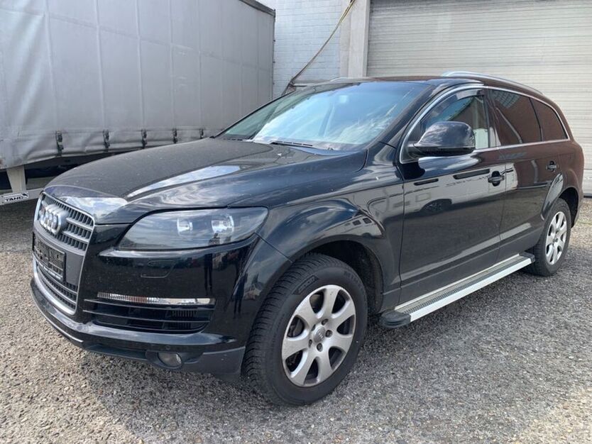Q7