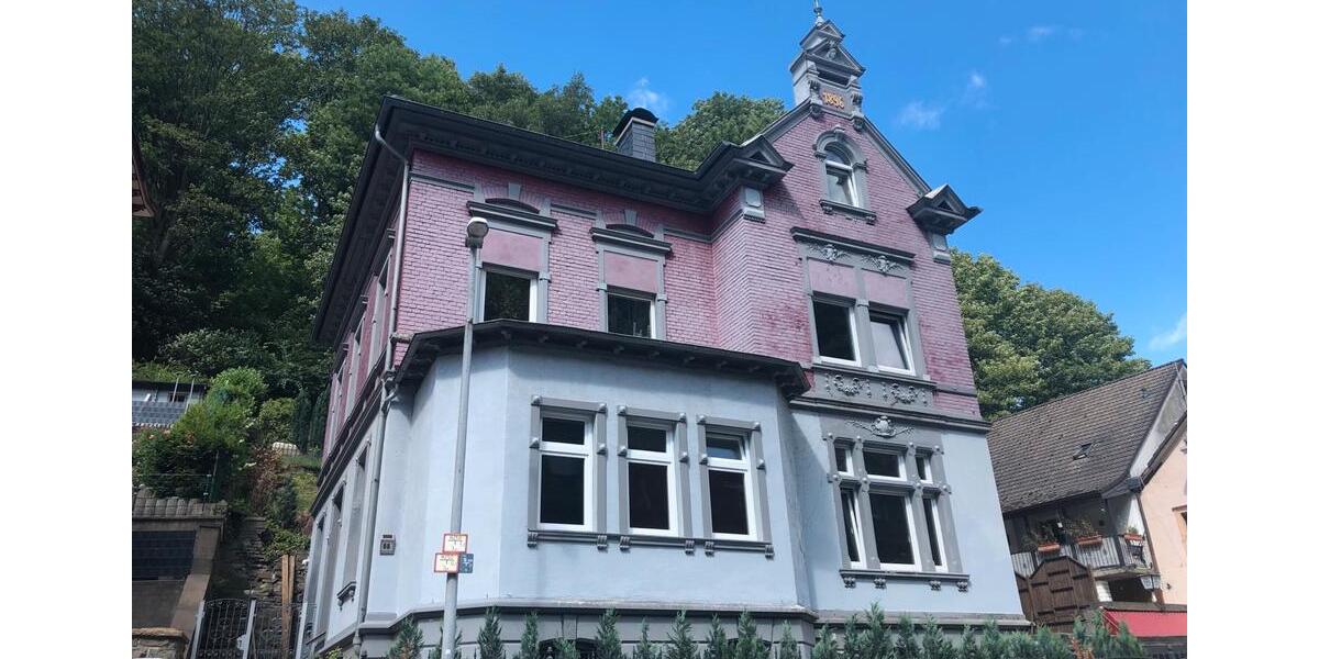 Einfamilienhaus Altena - 10 Zimmer, 272 m&sup2;, 336.000&euro; | Angebot:23673792